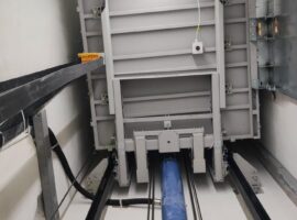 Υδραυλικός ανελκυστήρας KLEEMANN σε πολυκατοικία στην Αγία Βαρβάρα