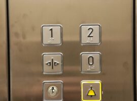 Υδραυλικός ανελκυστήρας KLEEMANN σε πολυκατοικία στην Αγία Βαρβάρα