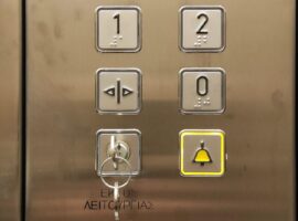 Υδραυλικός ανελκυστήρας KLEEMANN σε πολυκατοικία στην Αγία Βαρβάρα